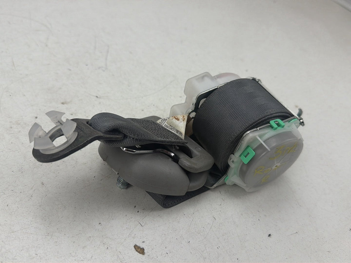 2015-2020 Toyota Sienna Rear 3rd Row Right Side Outer Seat Belt Retractor OEM