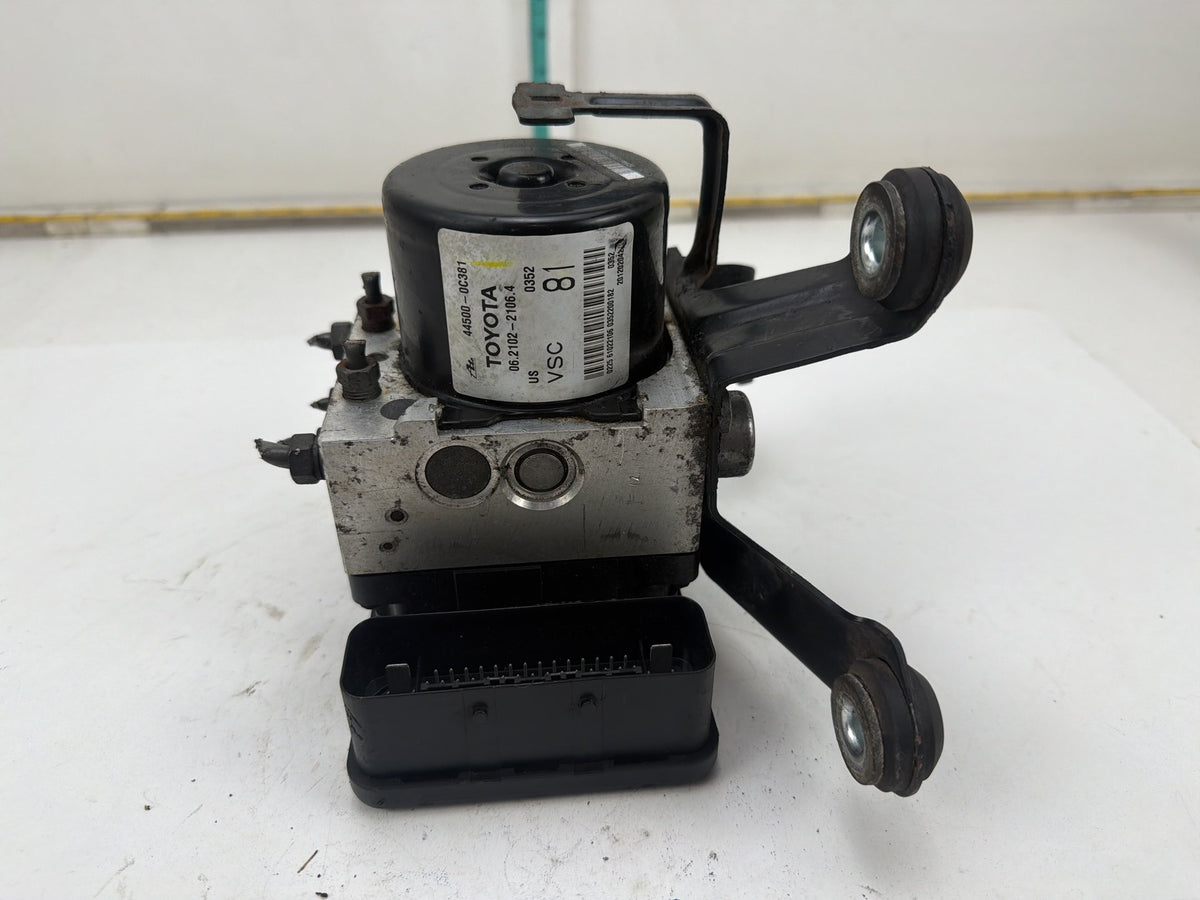 2012-2013 Toyota Tundra ABS Pump Control Module Assembly 44500-0C381 OEM