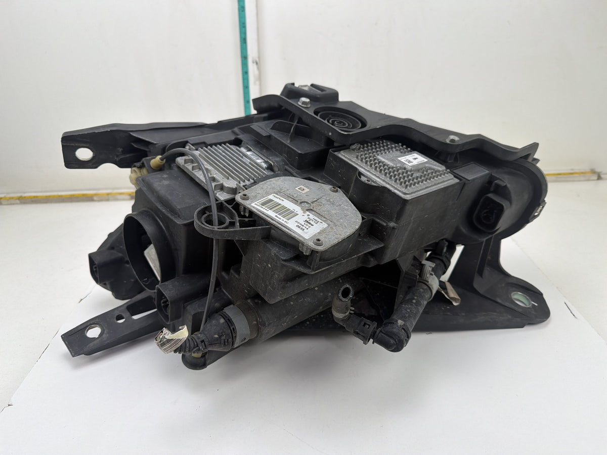 2014-2017 Maserati Quattroporte Front Right Side Headlight P67766201 OEM