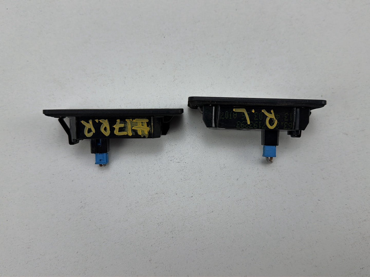 2012-2014 BMW X1 E84 SUV Rear License Plate Light I090074 OEM