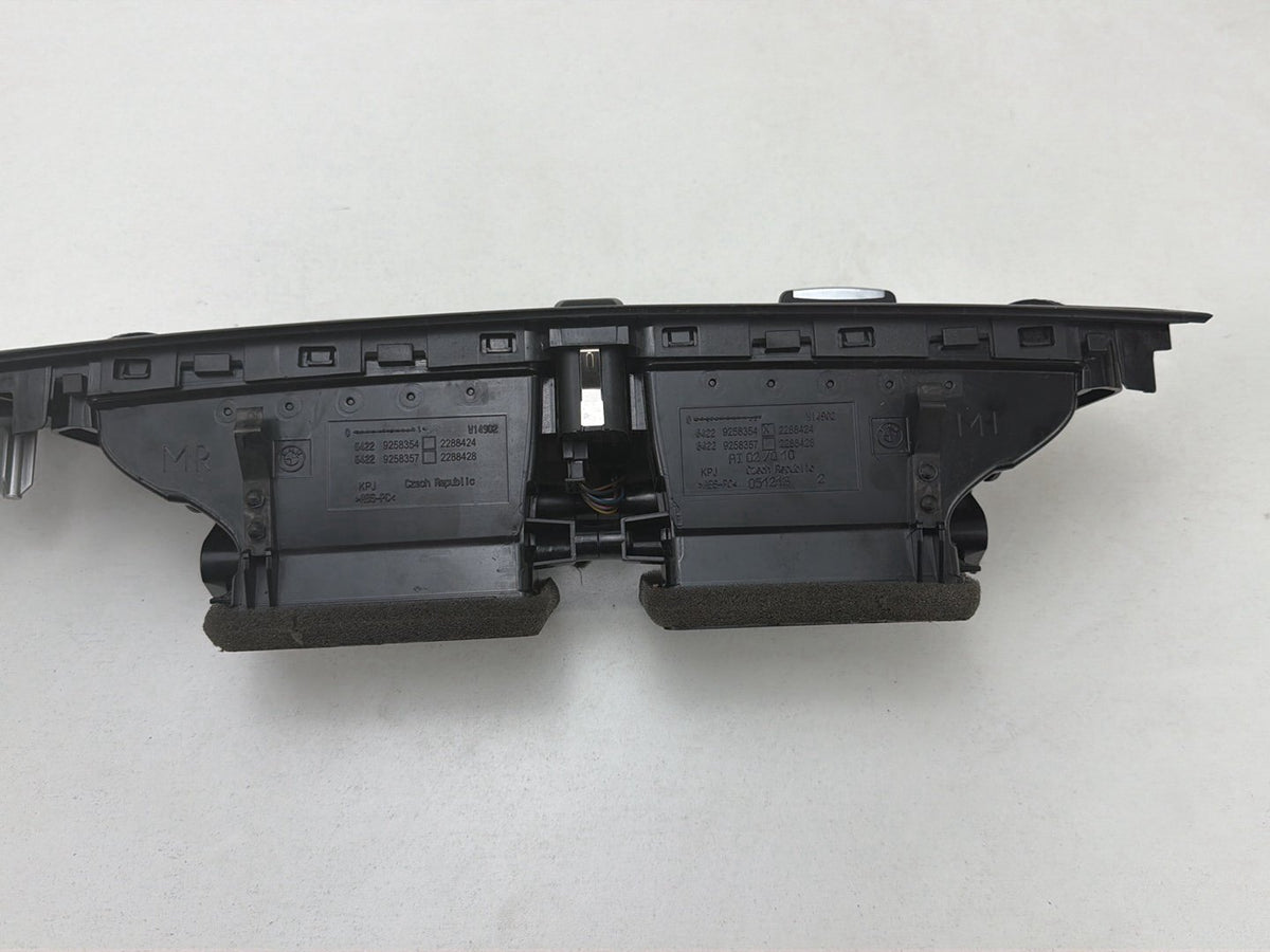 2013-2014 BMW X1 E84 SUV Dash Air Vent Centre OEM