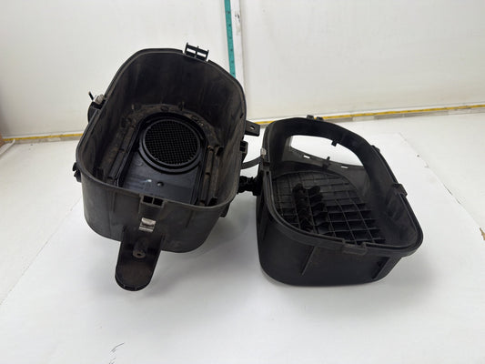 2014-2018 Maserati Quattroporte Left Air Intake Cleaner Filter Housing Box OEM