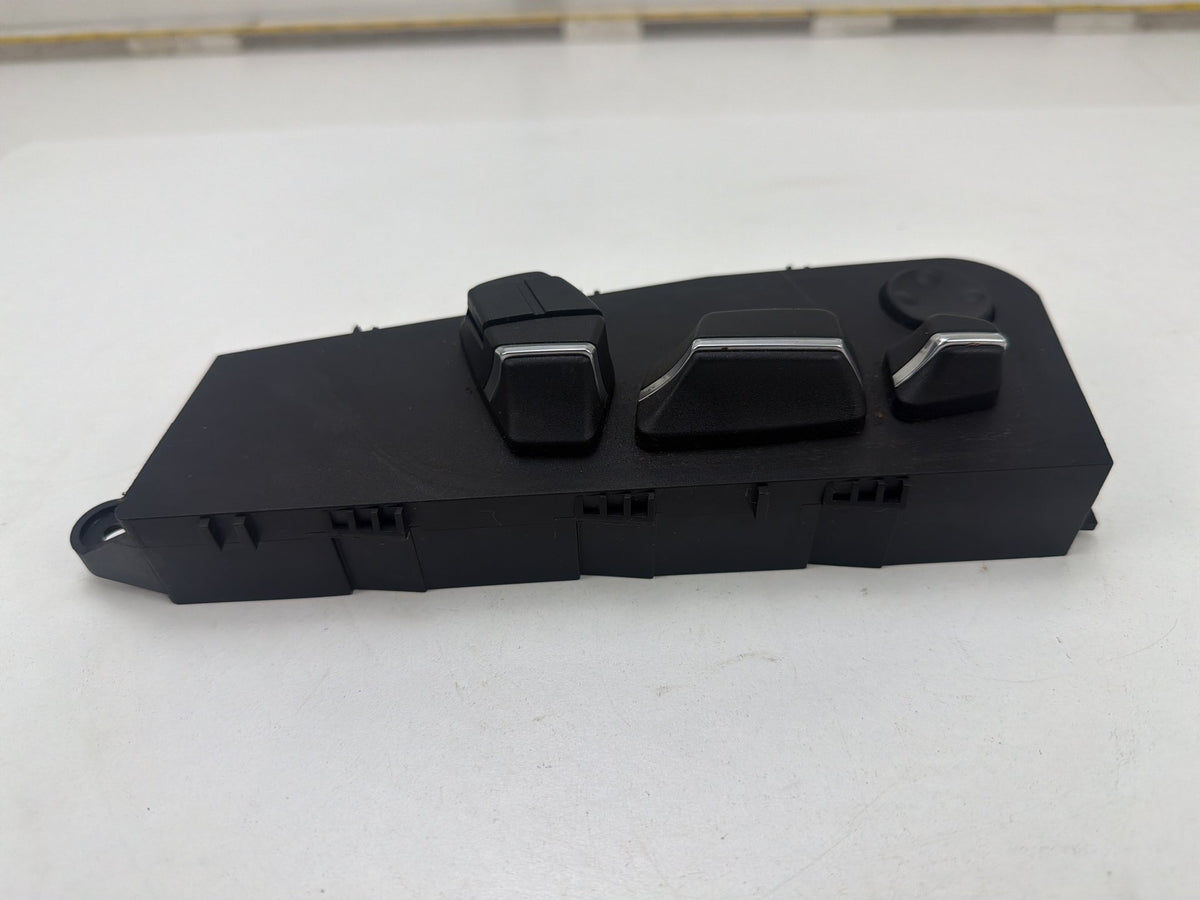 2011-2016 BMW 550i xDrive Front Right Side Power Seat Control Switch OEM