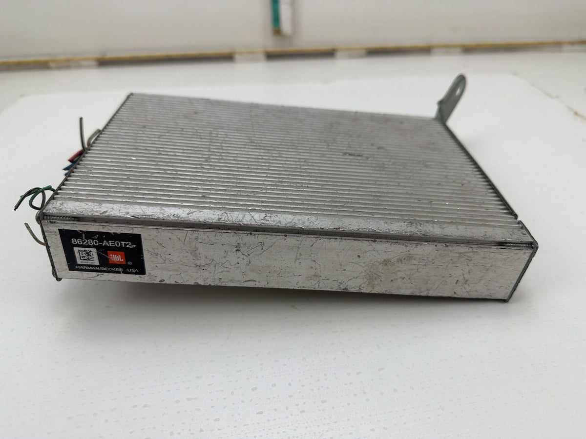 2004-2005 Toyota Sienna Radio Audio Sound System Amplifier Amp JBL OEM