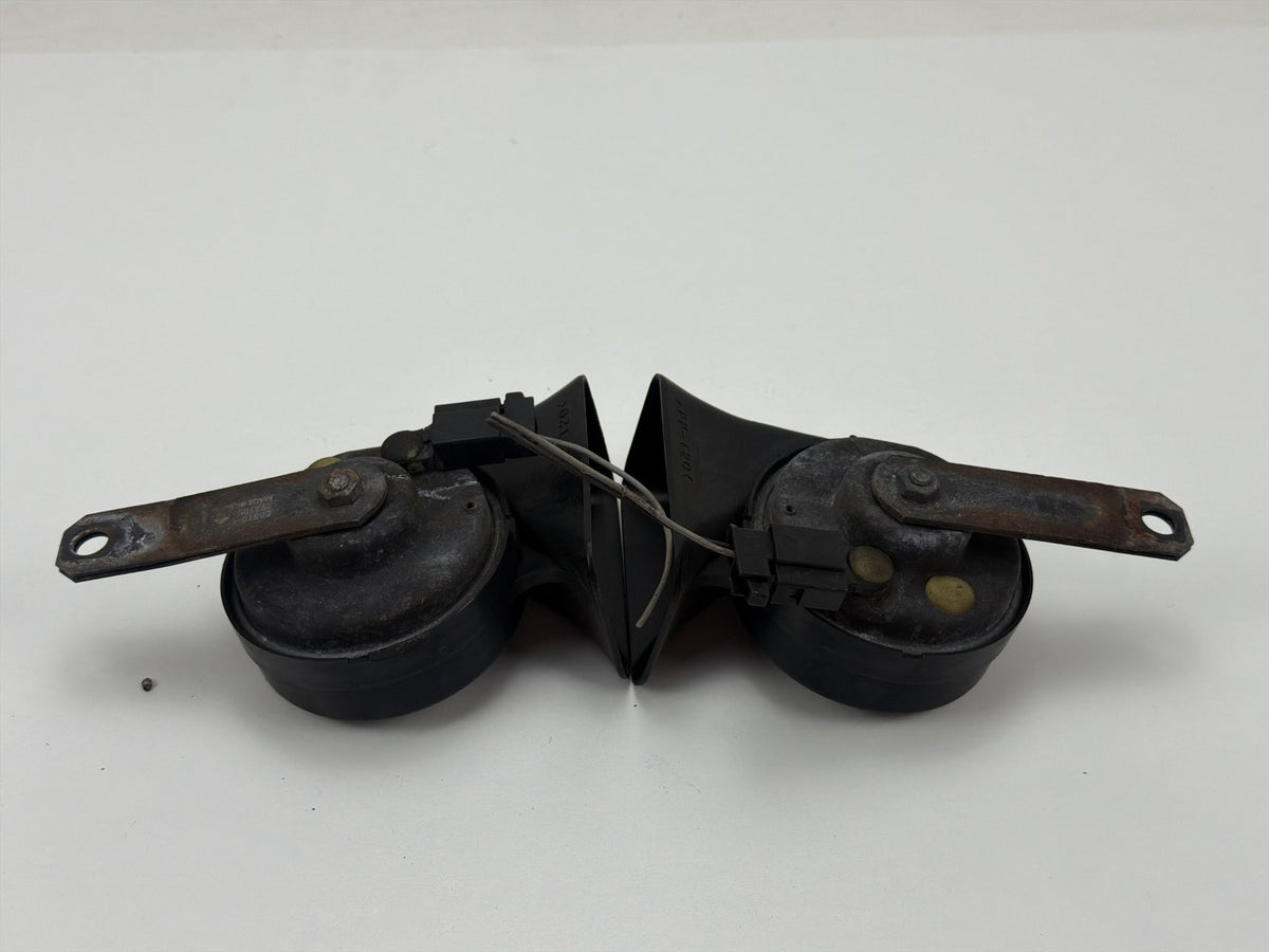 2007-2012 Lexus ES350 Dual Engine Electric Horn Assembly Pair 86510-33190 OEM