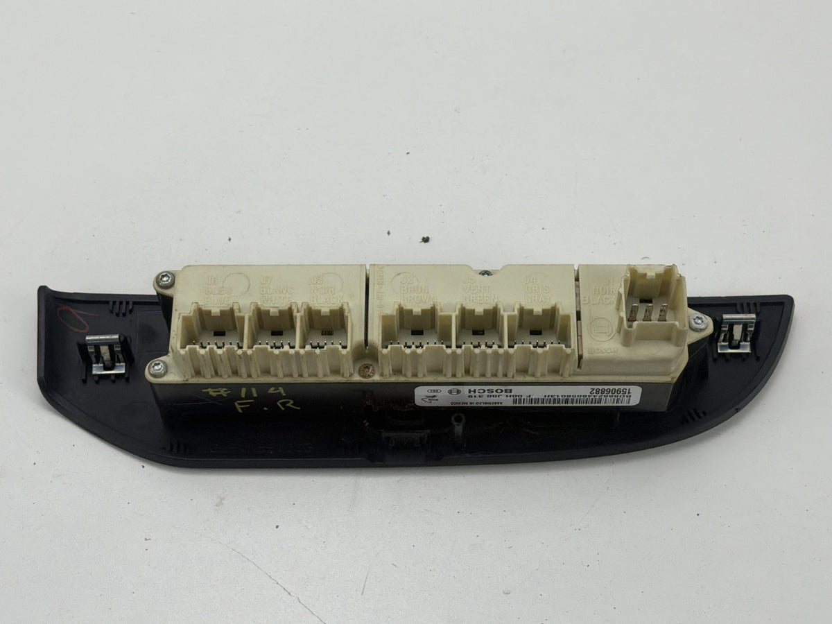 2007-2014 GMC DENALI GMT900 Front Right Side Power Window Switch 15906882 OEM