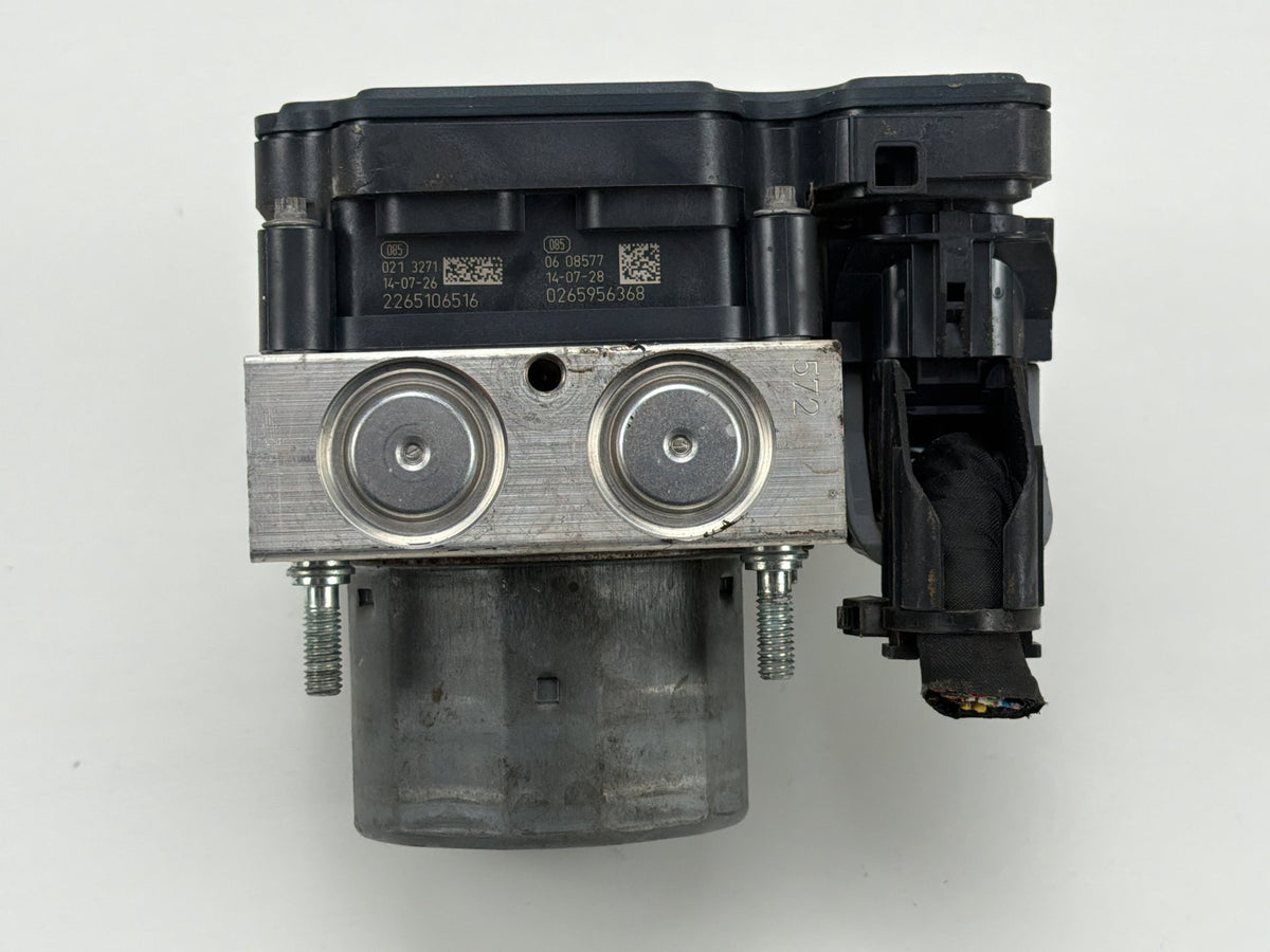 2014-2017 Maserati Ghibli ABS Pump Control Module & Modulator 670031589 OEM
