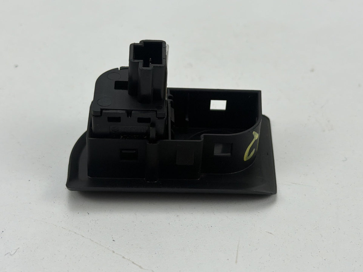 2014-2021 Maserati Quattroporte Trunk Release Push Button Switch 68141864AA OEM