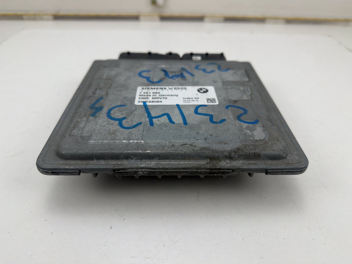 2006-2007 BMW 525i Engine Computer/ ECU Control Module 7561684 OEM