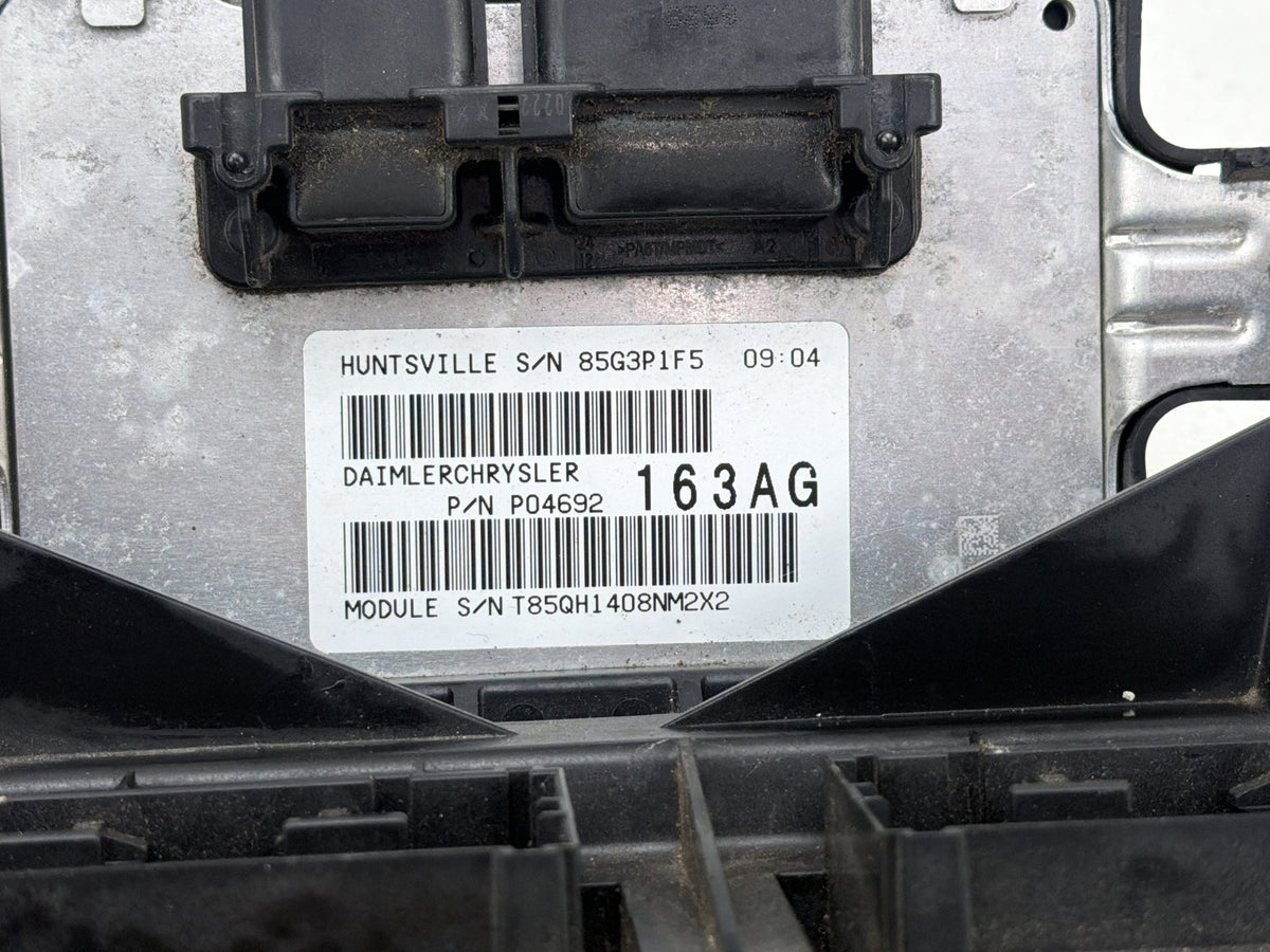 2008-2009 Jeep Grand Cherokee Fuse Box Relay Panel Body Module P04692163AG OEM