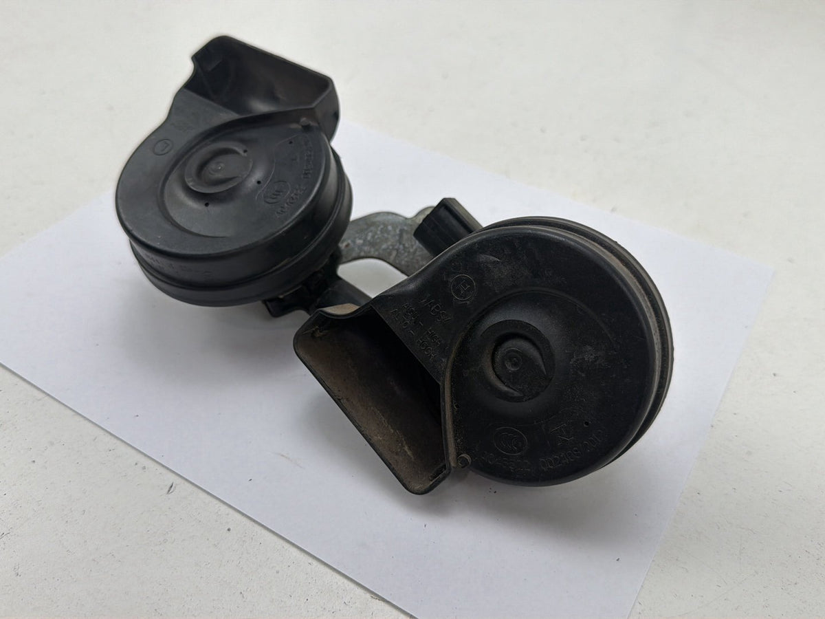 2014-2017 Maserati Ghibli High & Low Tone Horn Signal A046522 OEM