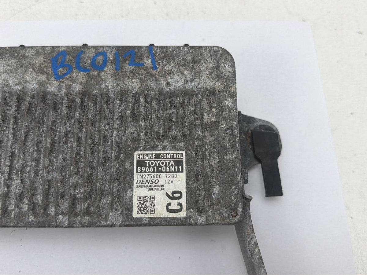 2015-2017 Toyota Camry - 2.5L Engine Computer Control Module 89661-06N11 OEM