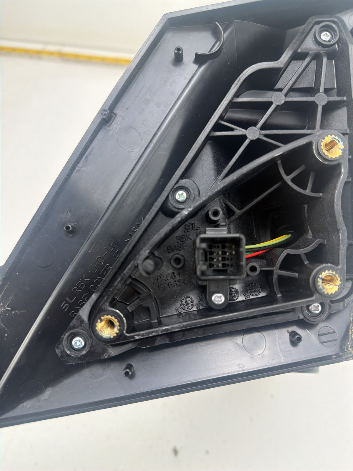 2012-2017 Hyundai Accent Driver Left Side View Power Door Mirror E13027492 OEM