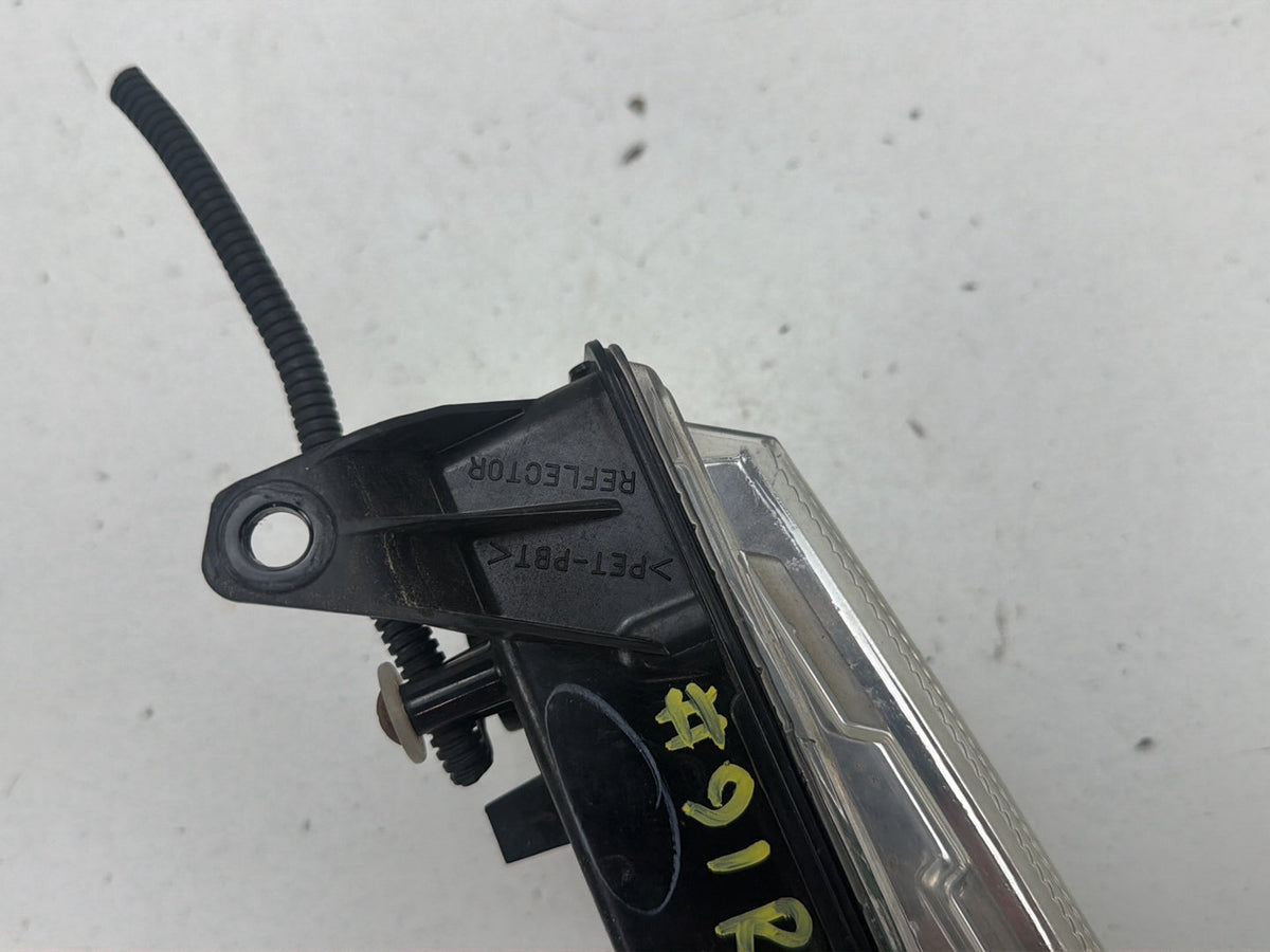 2014-2020 Infiniti Q50 Front Right Passenger Side LED Turn Signal Light OEM