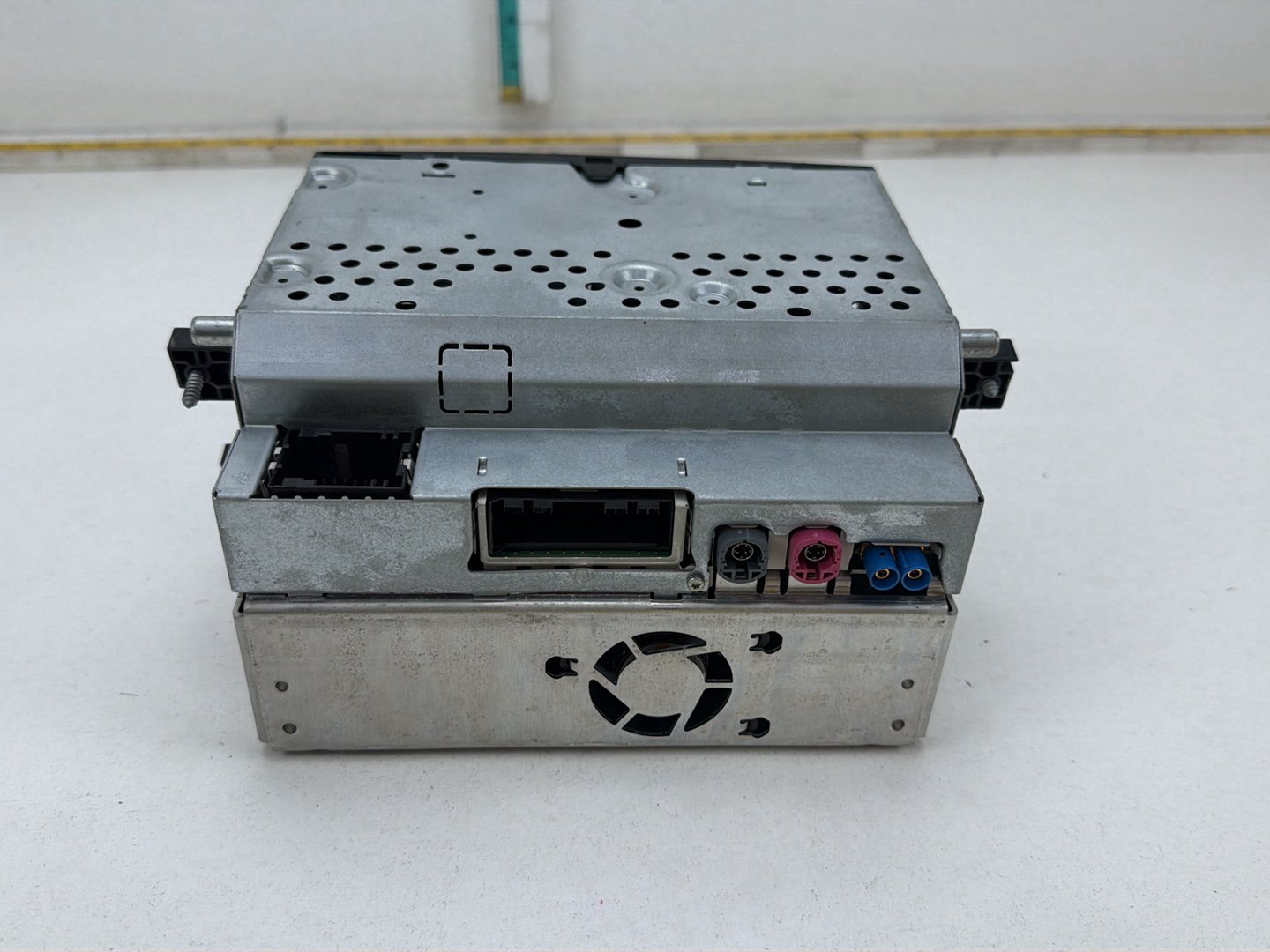2007-2013 Mercedes-Benz S-Class W221 550 DVD Changer PN: A2218702486 OEM