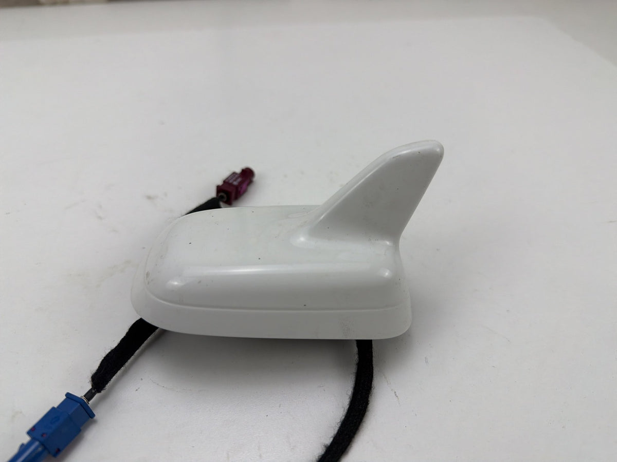 2009-2017 Audi Q5 Roof Mount Shark Fin Radio GPS Antenna White 8R0035503G OEM
