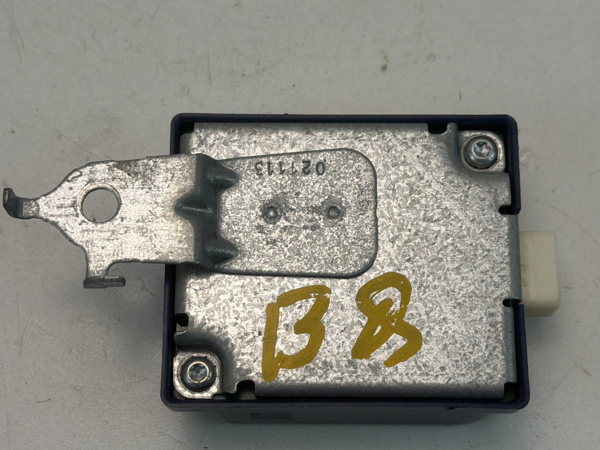 2011-2020 Toyota Sienna Wireless Keyless Entry Receiver Door Control Module OEM
