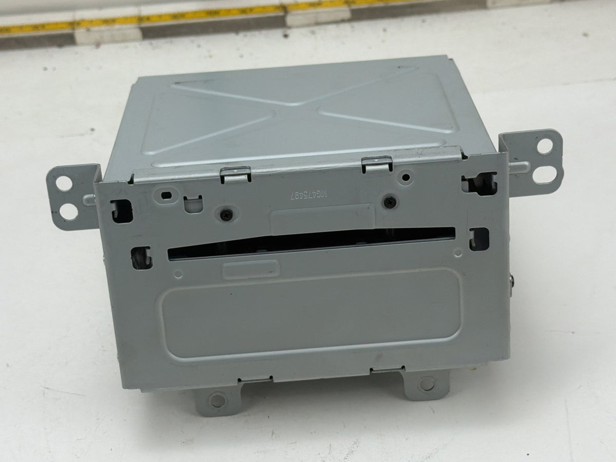 2013-2016 Chevrolet Cruze AM FM Radio Receiver CD Player 22976137 OEM