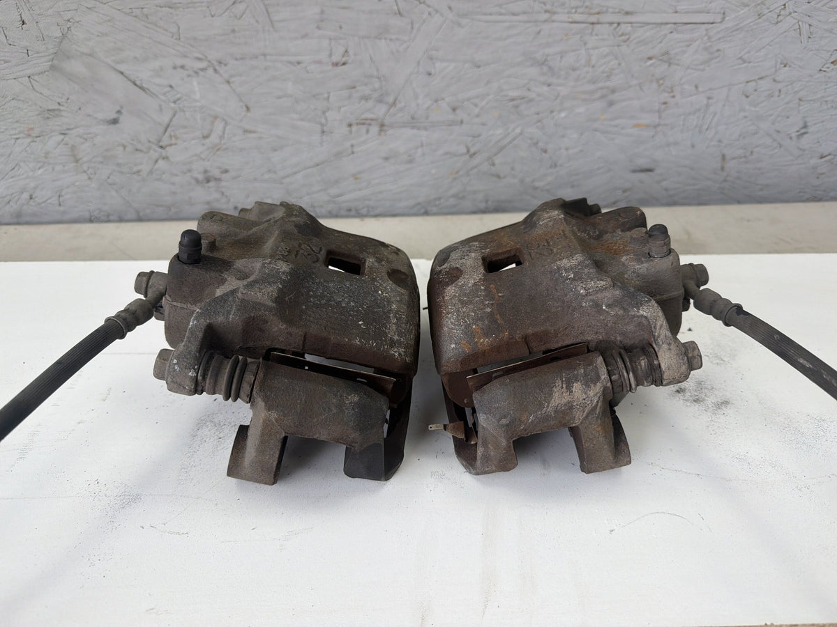 2013-2019 Nissan Sentra Front Left/Right Disc Brake Caliper Set Pair OEM