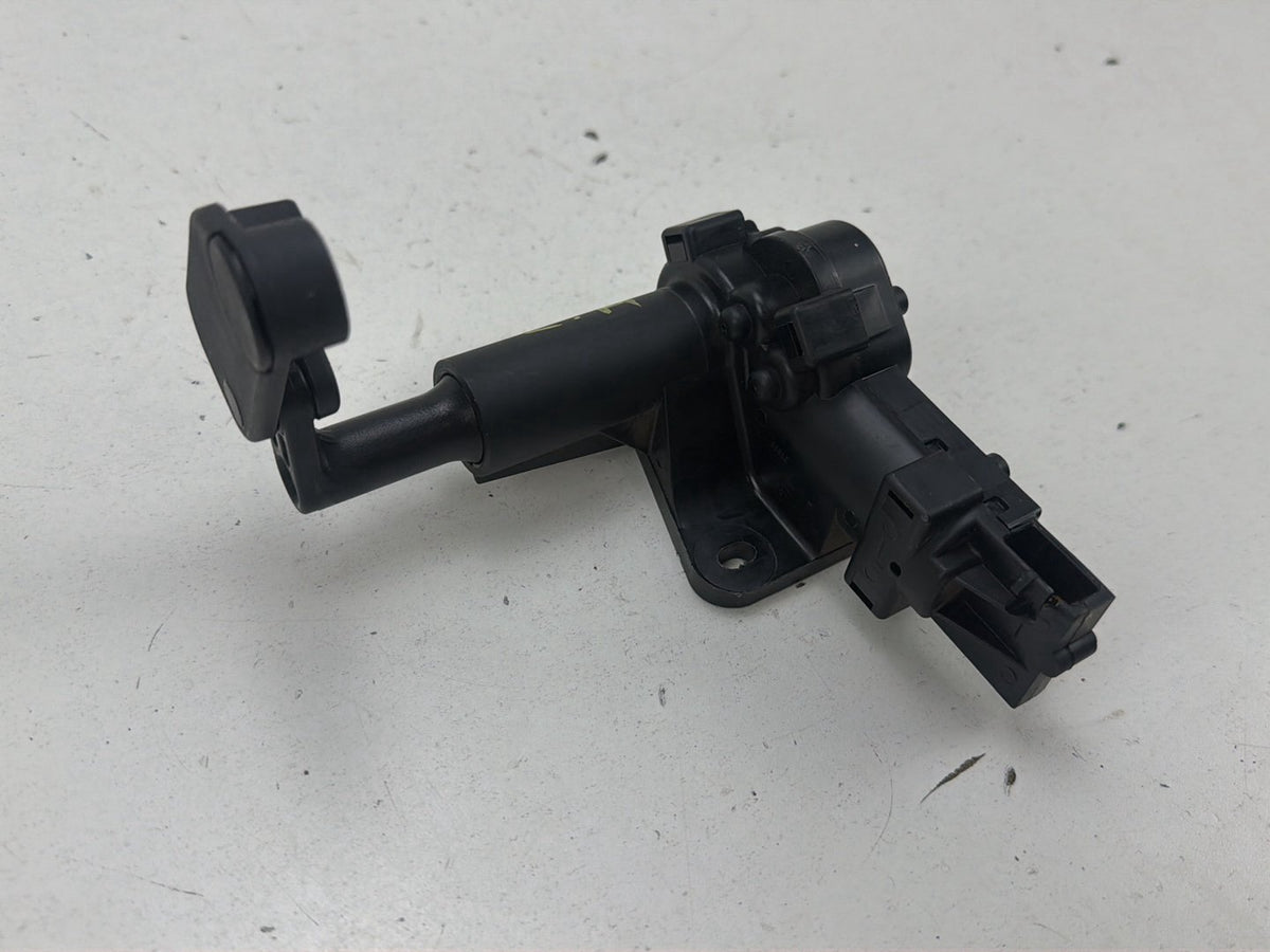 2001-2007 Chrysler Town Country Rear Left Power Quarter Vent Window Motor OEM