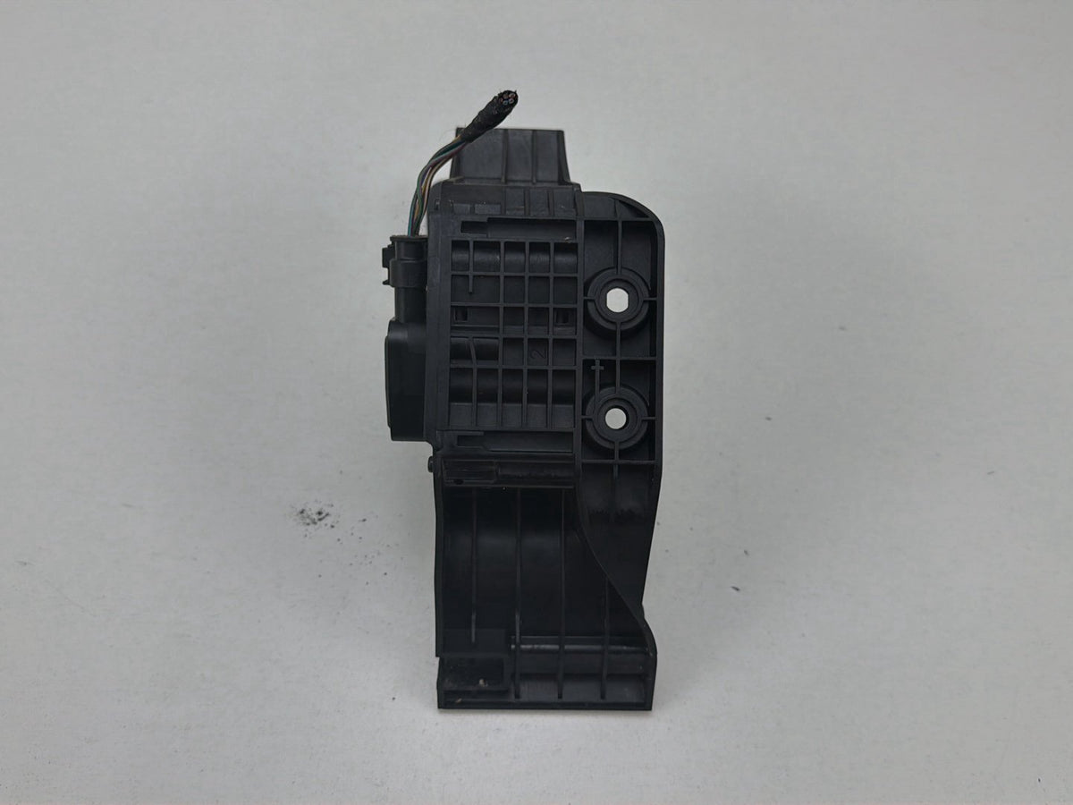 2010-2014 Mercedes-Benz E-Class-Gas Pedal Accelerator Throttle A2043001204 OEM