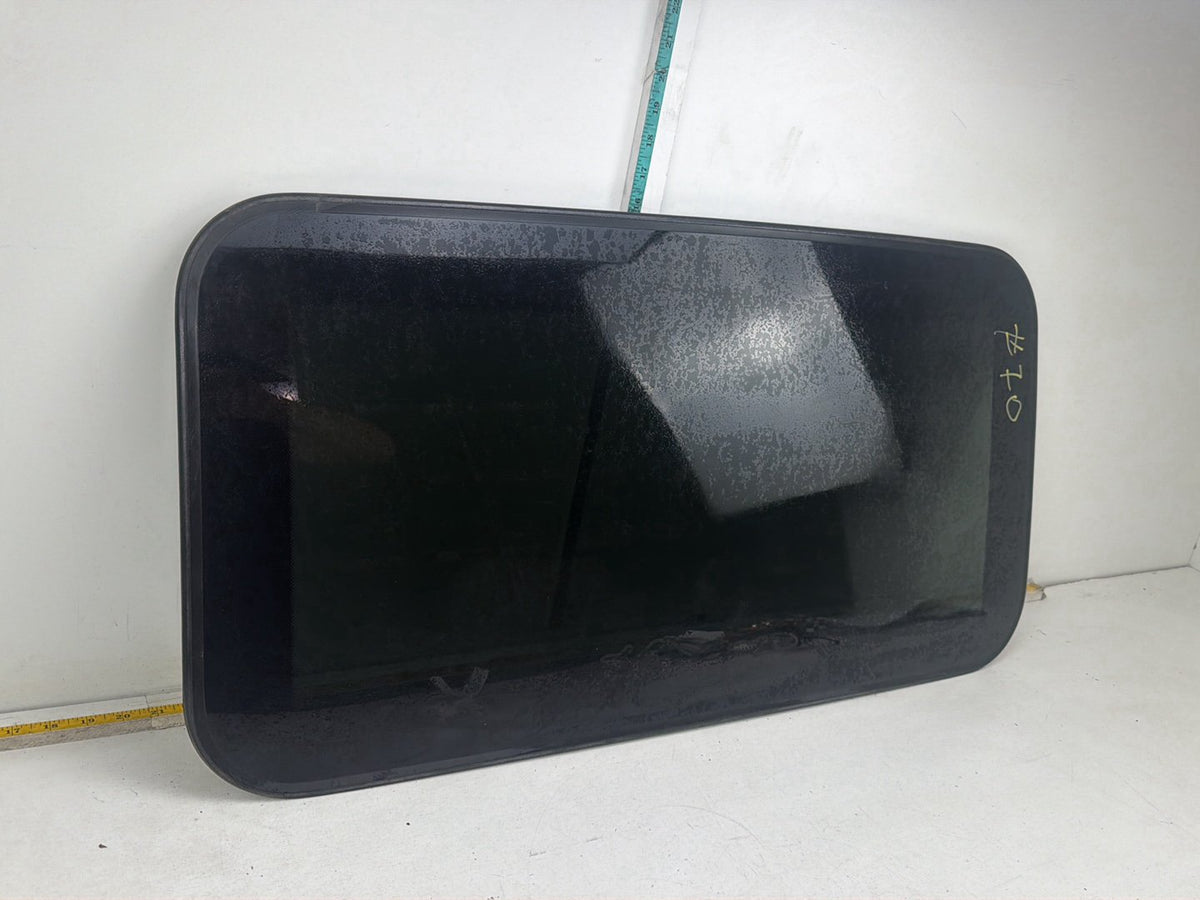 2008-2013 Infiniti G37 Sunroof Moon Roof Window Glass 43R-000359 OEM