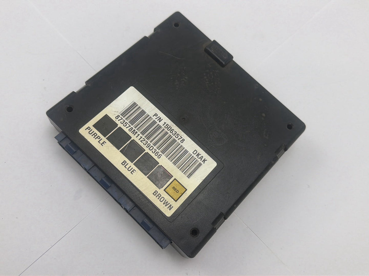 2000-2002 Chevrolet Silverado Body Control Module BCM 15063578 OEM