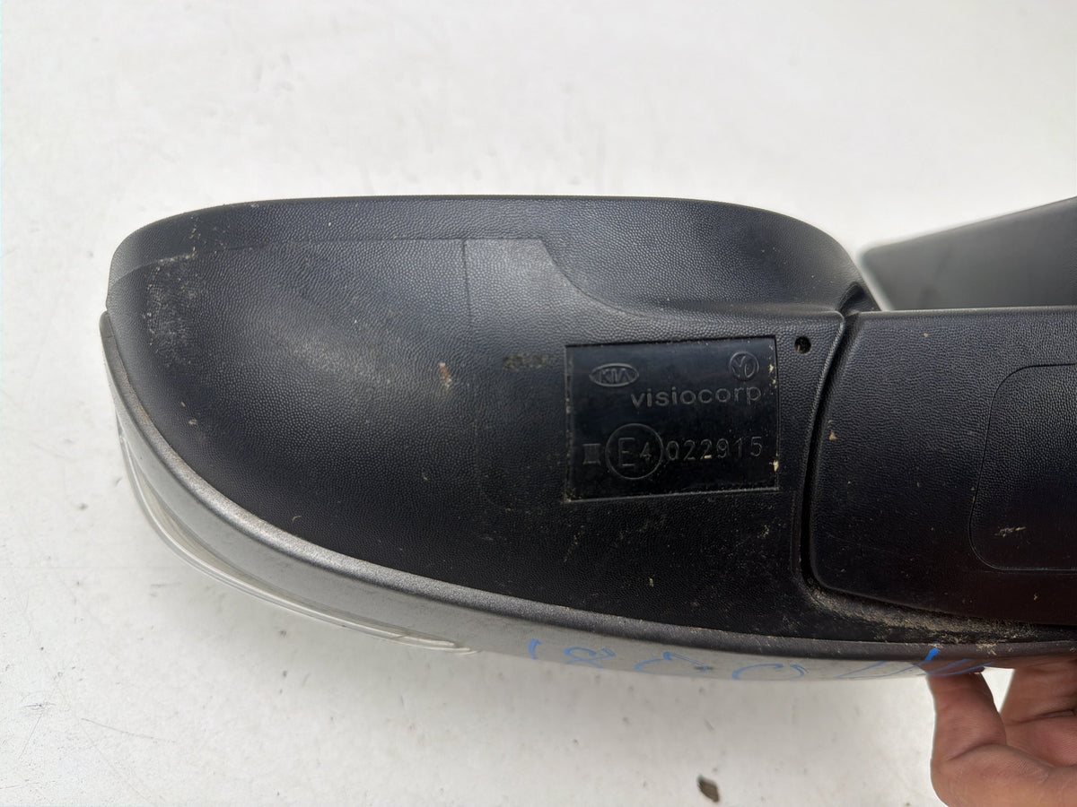 2010-2013 Kia Forte Front Left Driver Side Door Mirror Turn Signal E4022915 OEM