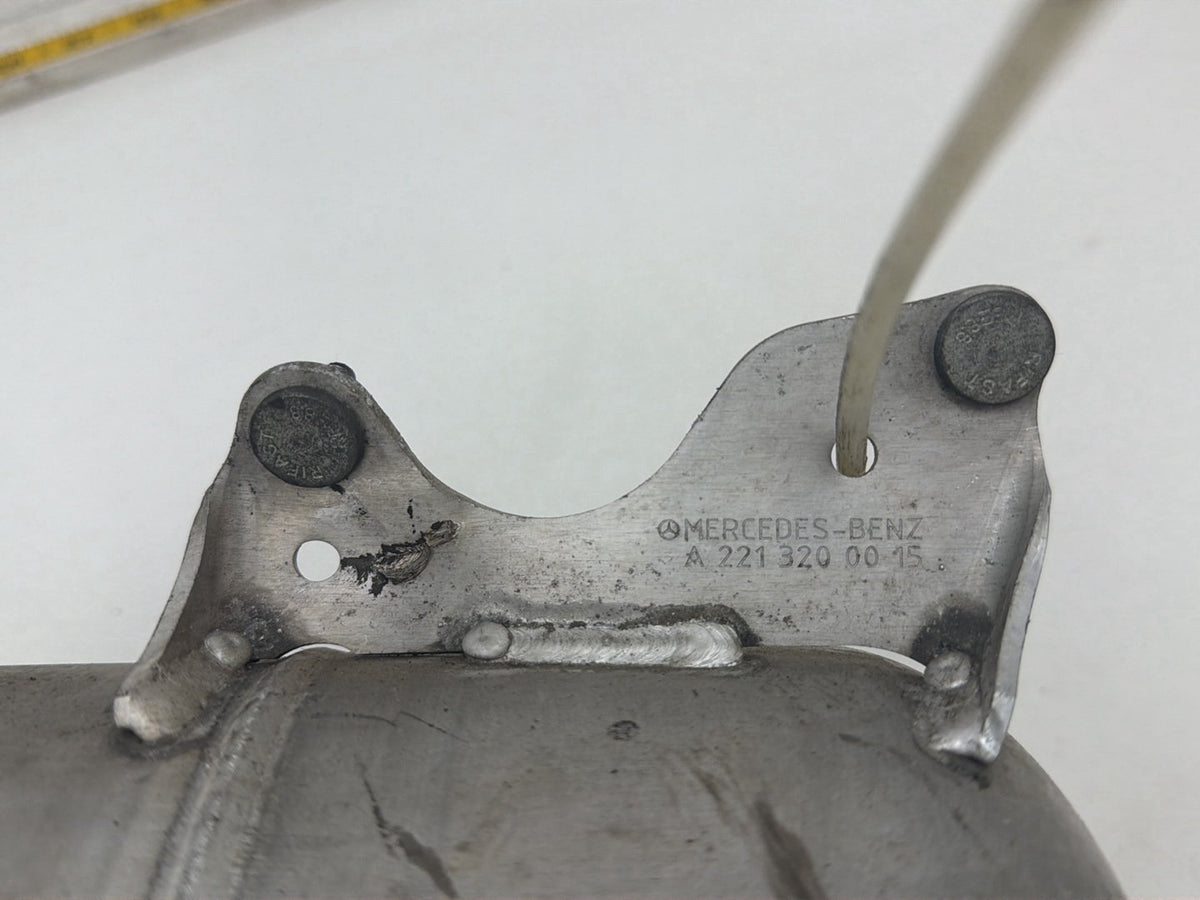 2007-2013 Mercedes-Benz S-Class 550 W221 Air Suspension Reservoir Tank A2213200015 OEM