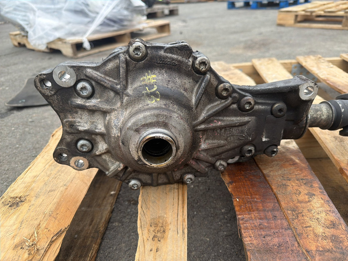 2017-2020 Jaguar F-Pace 2.0L 115K Front Differential Carrier W/Drive Shaft OEM