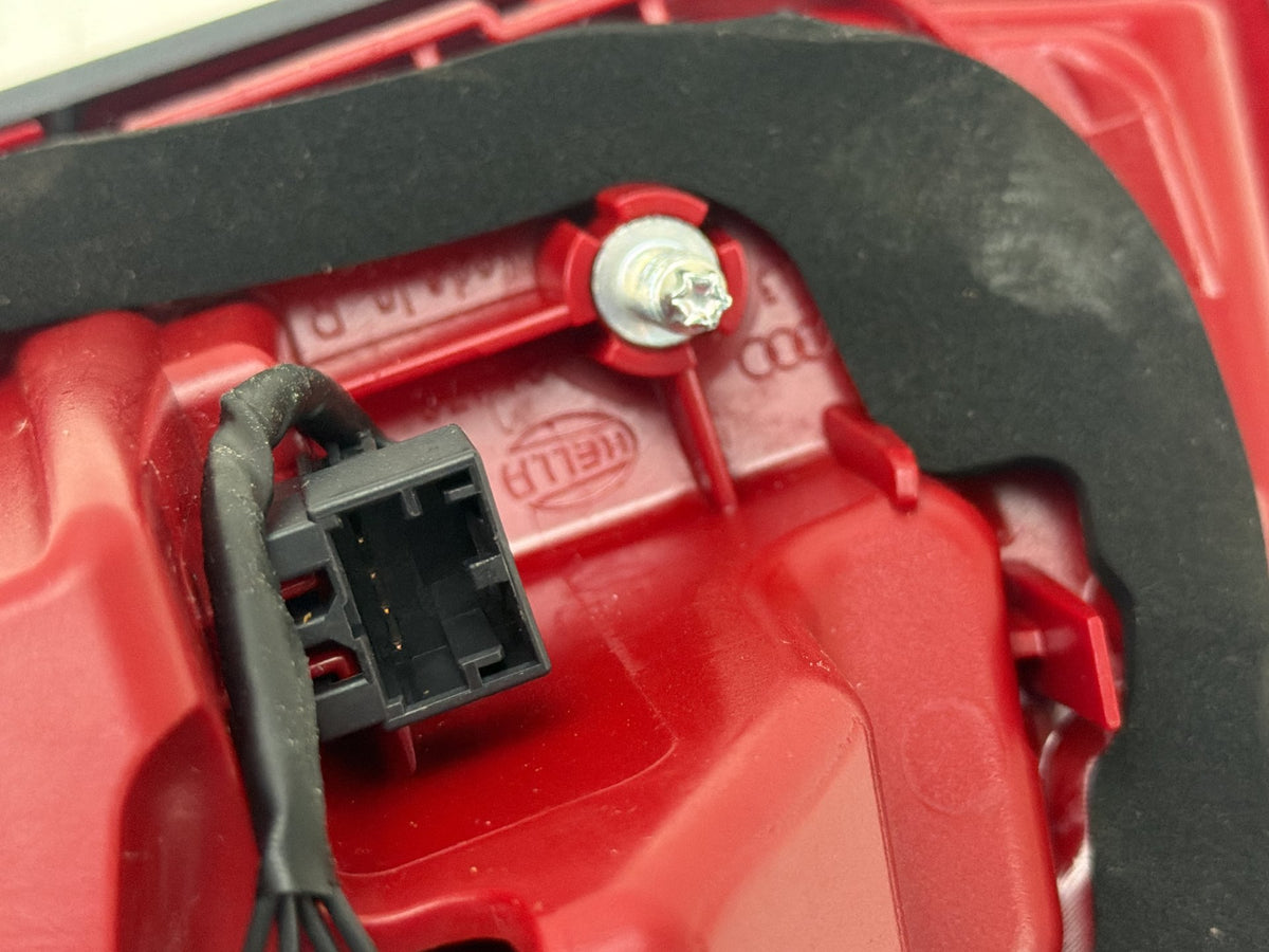 2013-2016 Audi S4 Sedan Right Passenger Side Inner Tail Light 2SD01091704 OEM