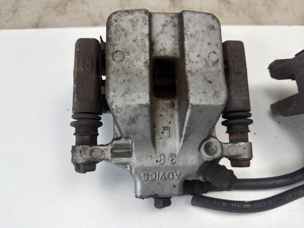 2007-2012 Lexus ES350 Front Brake Caliper Left Right Pair Set with Brackets OEM