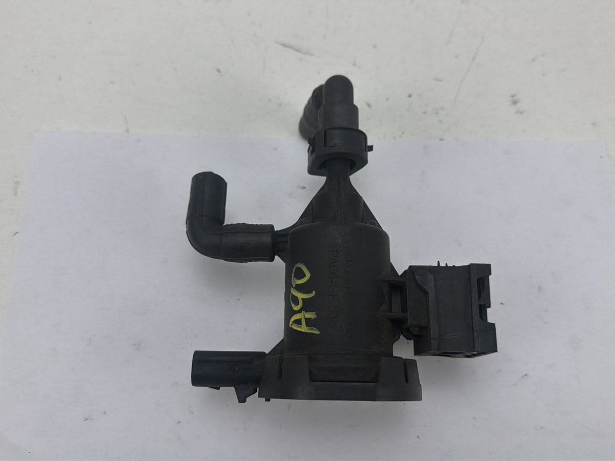 2010-2015 Mercedes-Benz ML550 Fuel System Purge Valve A0014760532 OEM
