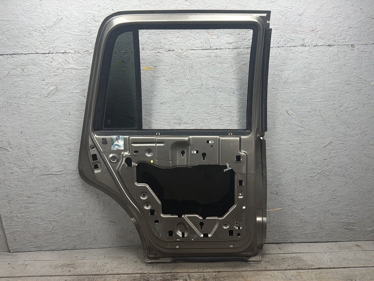 2003-2006 Lincoln Navigator U228 - Rear Left Door Shell OEM
