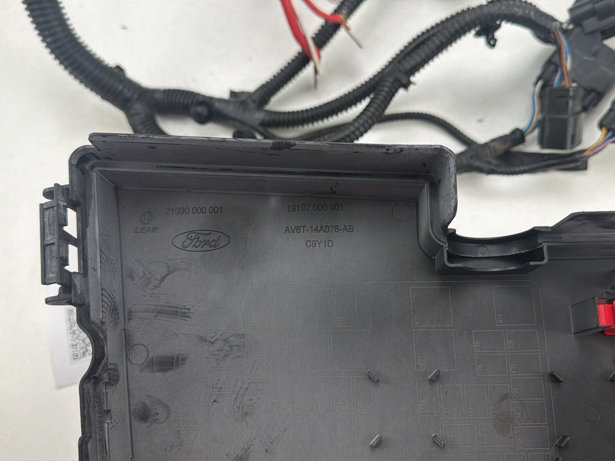 2012-2014 Ford Focus MK2 Engine Compartment Fuse Box With Wiring Harness OEM