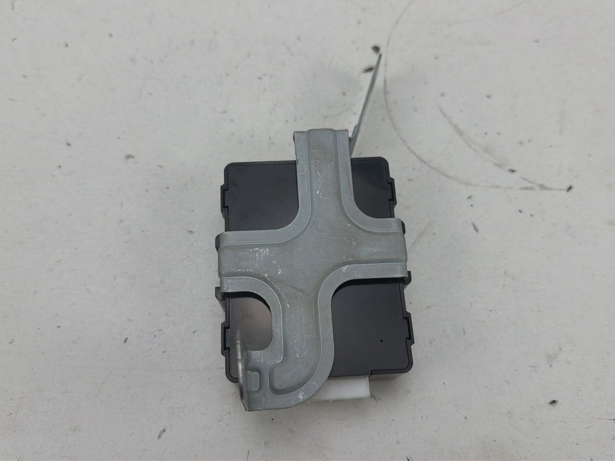 2014-2016 Kia Cadenza Rear Sunshade Curtain Control Module 95860-3R000 OEM