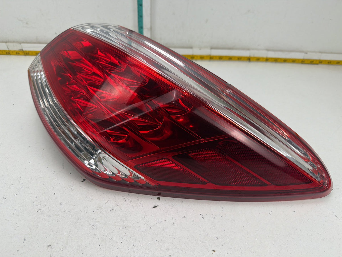 2011-2014 Nissan Murano Rear Right Passenger Side Quarter Panel Tail Light OEM