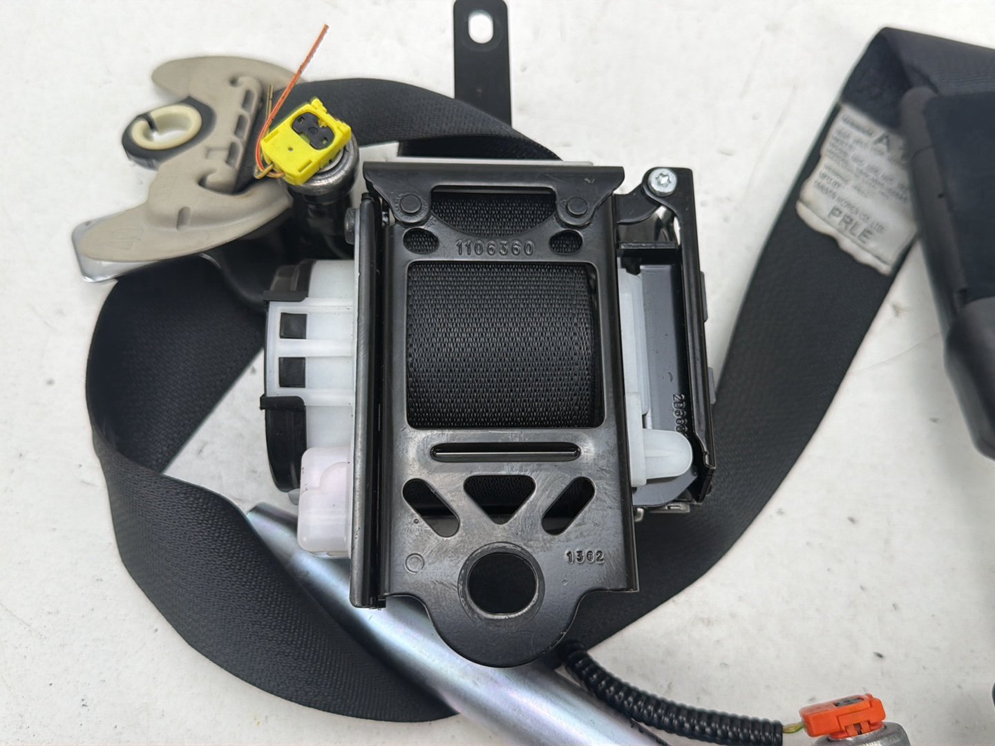 2014-2021 Infiniti Q50 Front Right Passenger Side Seat Belt Retractor Assembly OEM