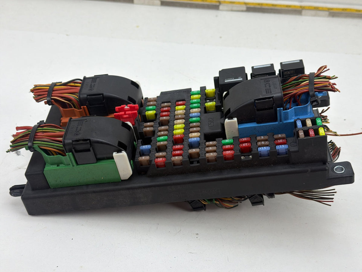 2010-2012 Land Rover Range Rover L322 Junction Fuse Box Body Control Module OEM