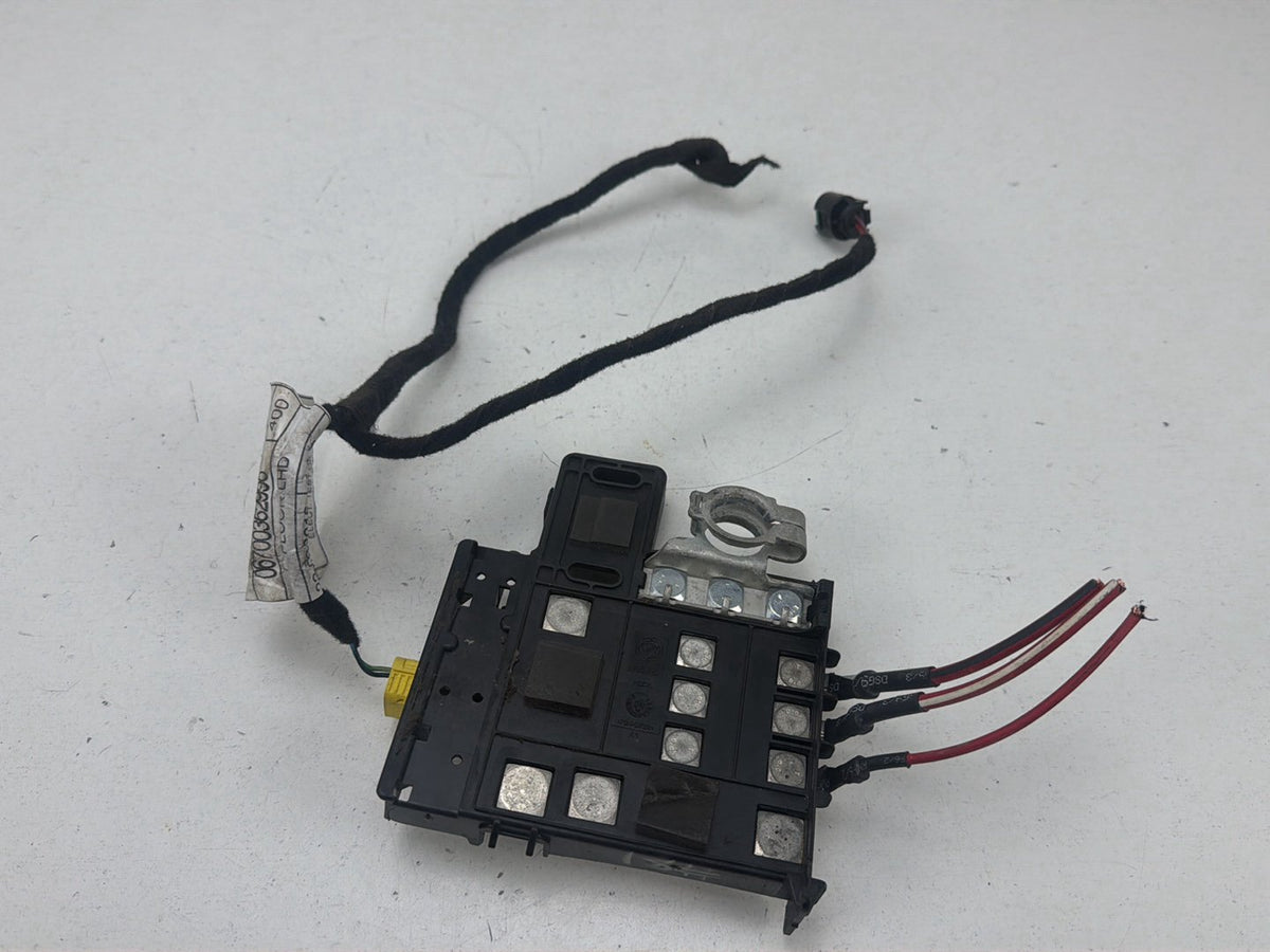 2014-2017 Maserati Ghibli Rear Battery Fuse Box Terminal Connector OEM