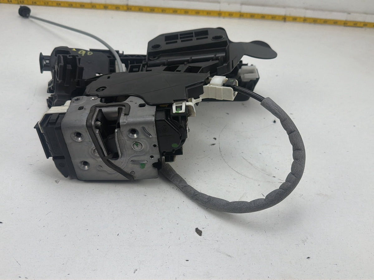 2012-2015 Mercedes-Benz ML550 Front Left Driver Door Lock Latch Actuator OEM