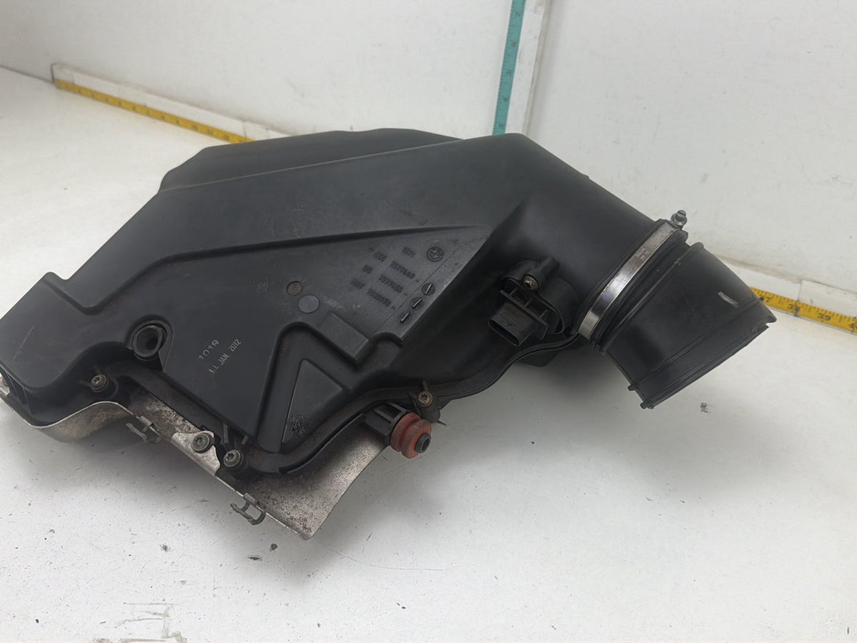 2007-2013 BMW X5 4.4L Left Air Intake Filter Housing/ Box 7577455 OEM
