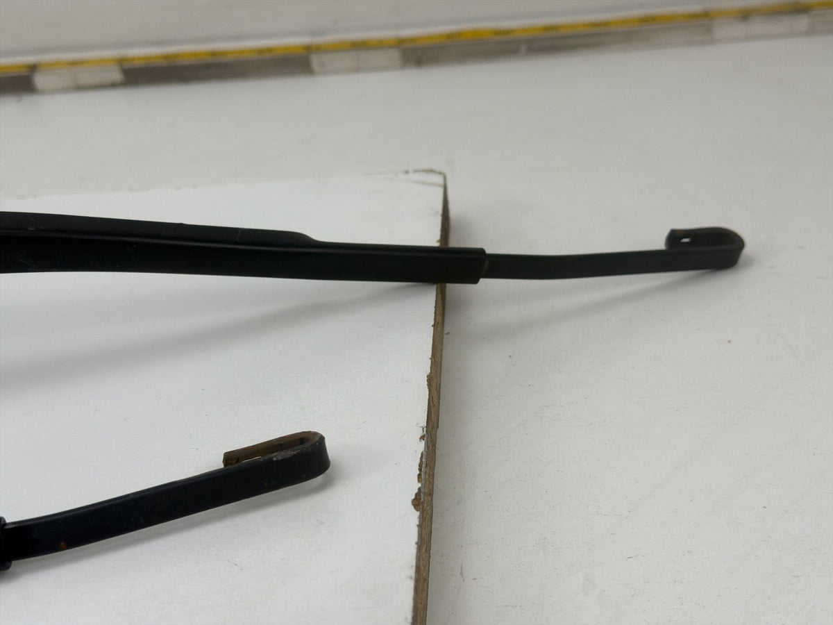 2013-2018 Nissan Altima Front Left & Right Windshield Wiper Arms Pair OEM