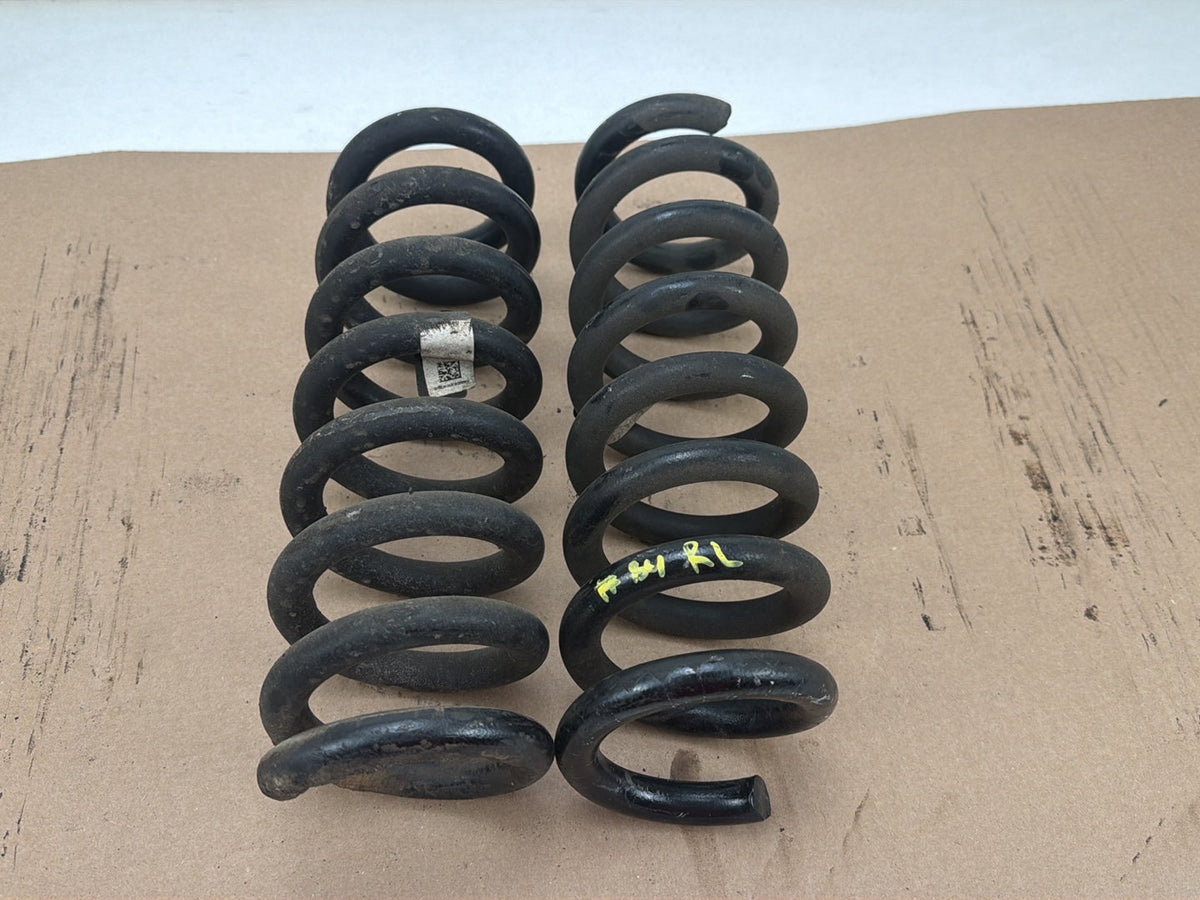 2014-2019 Maserati Ghibli Rear Left & Right Suspension Coil Spring Set of 2 OEM