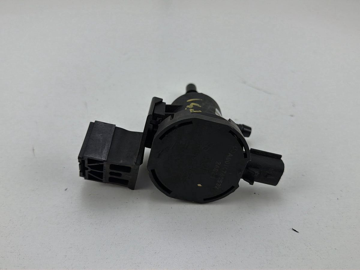 2007-2013 Mercedes-Benz S-Class W221- Fuel Purge Valve A0014760532 OEM