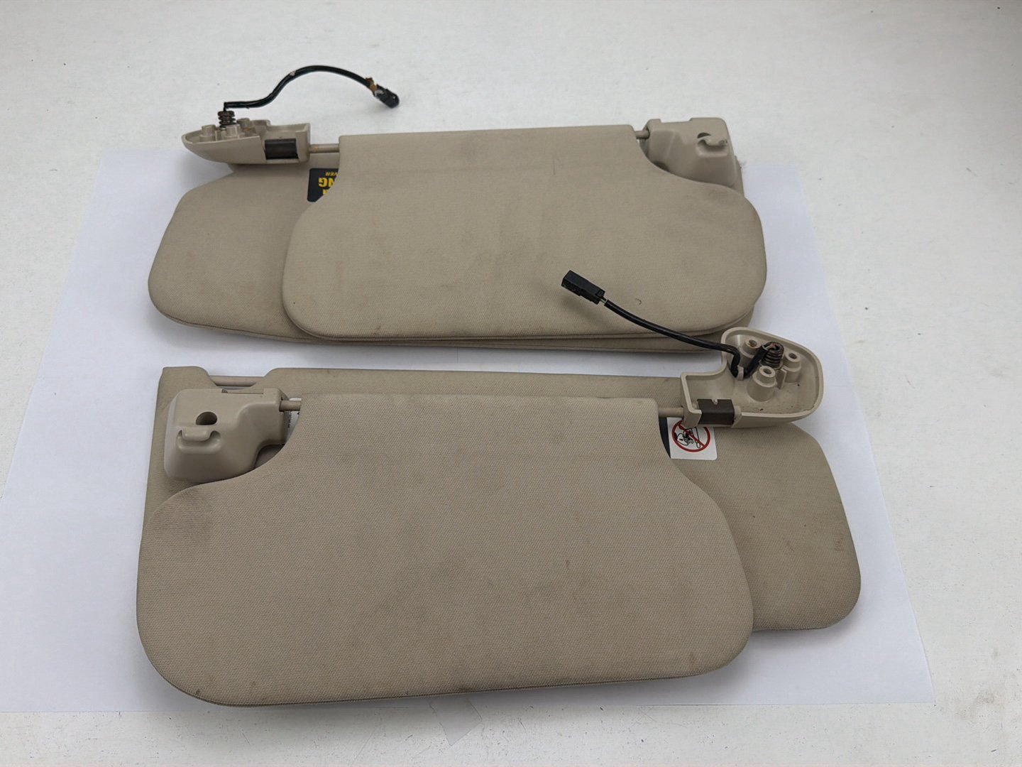 2003-2006 Lincoln Navigator Left/Right Sun Visor Pair Tan w/ Mirror OEM