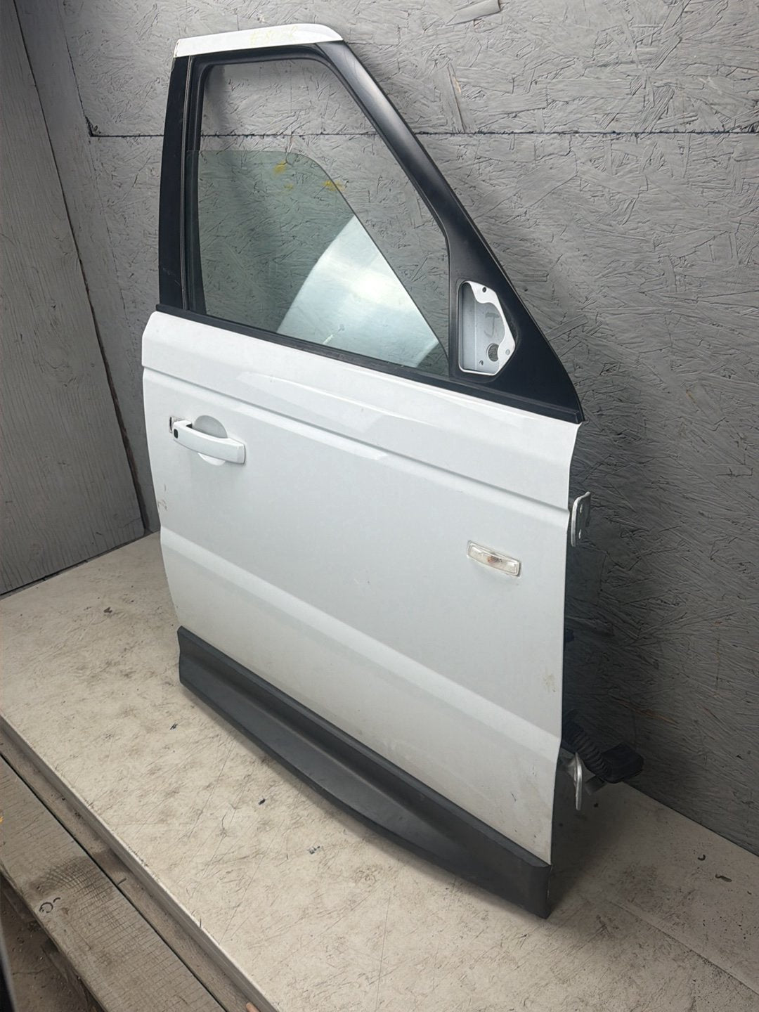 2010-2013 Land Rover Range Rover Sport Right Front Passenger Side Door Shell OEM