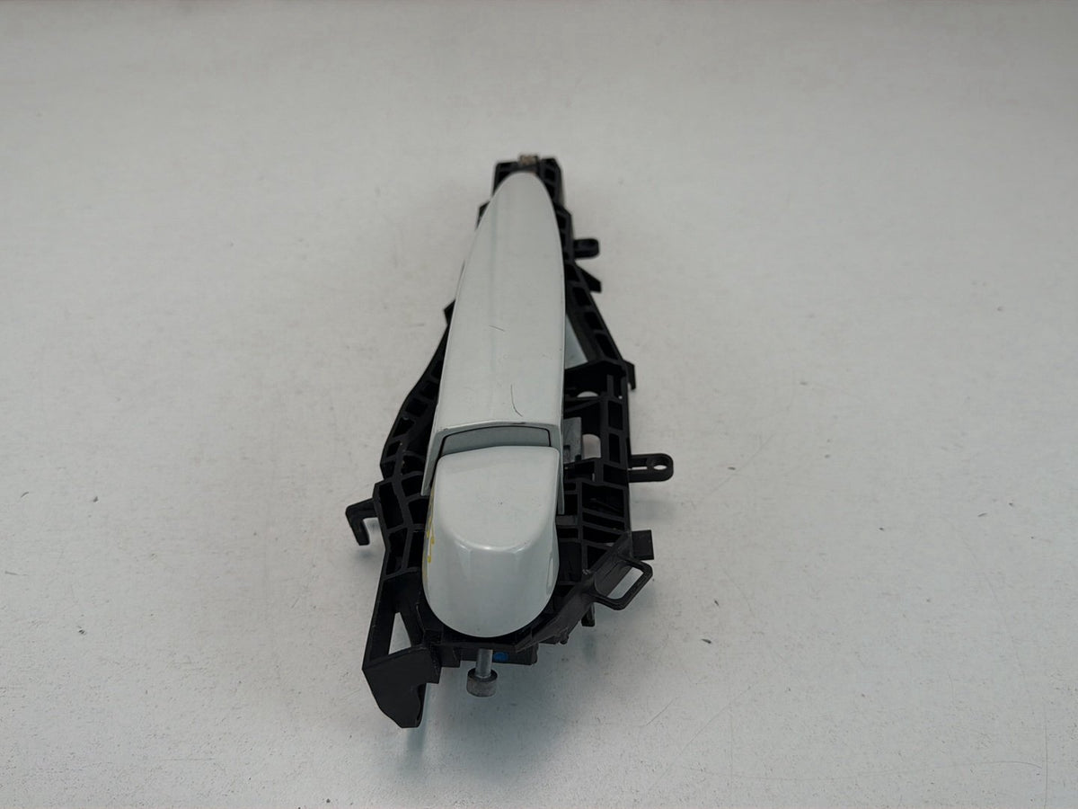 2014-2016 BMW 228i F22 Front Right Passenger Side Exterior Door Handle OEM