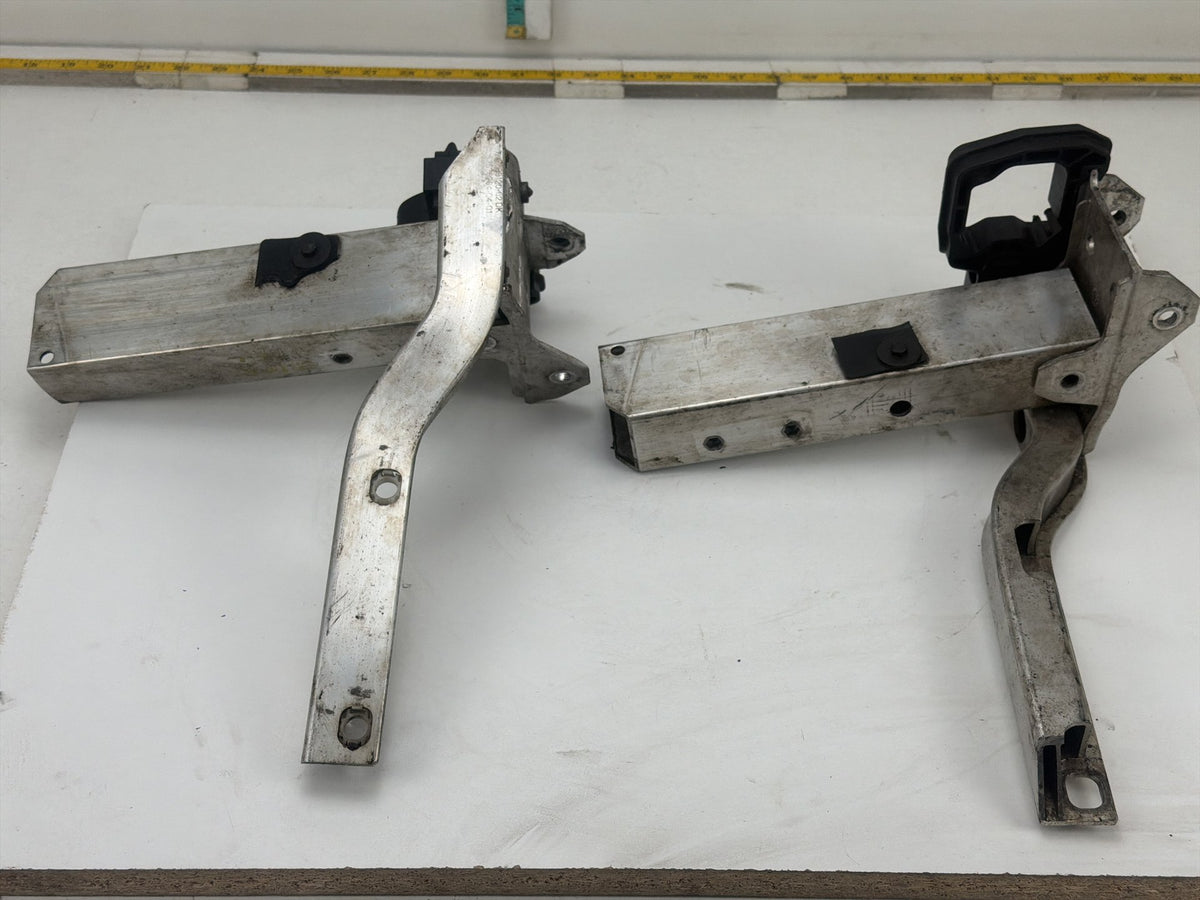 2011-2016 BMW 550i xDrive Front Left & Right Bumper Reinforcement Bracket OEM