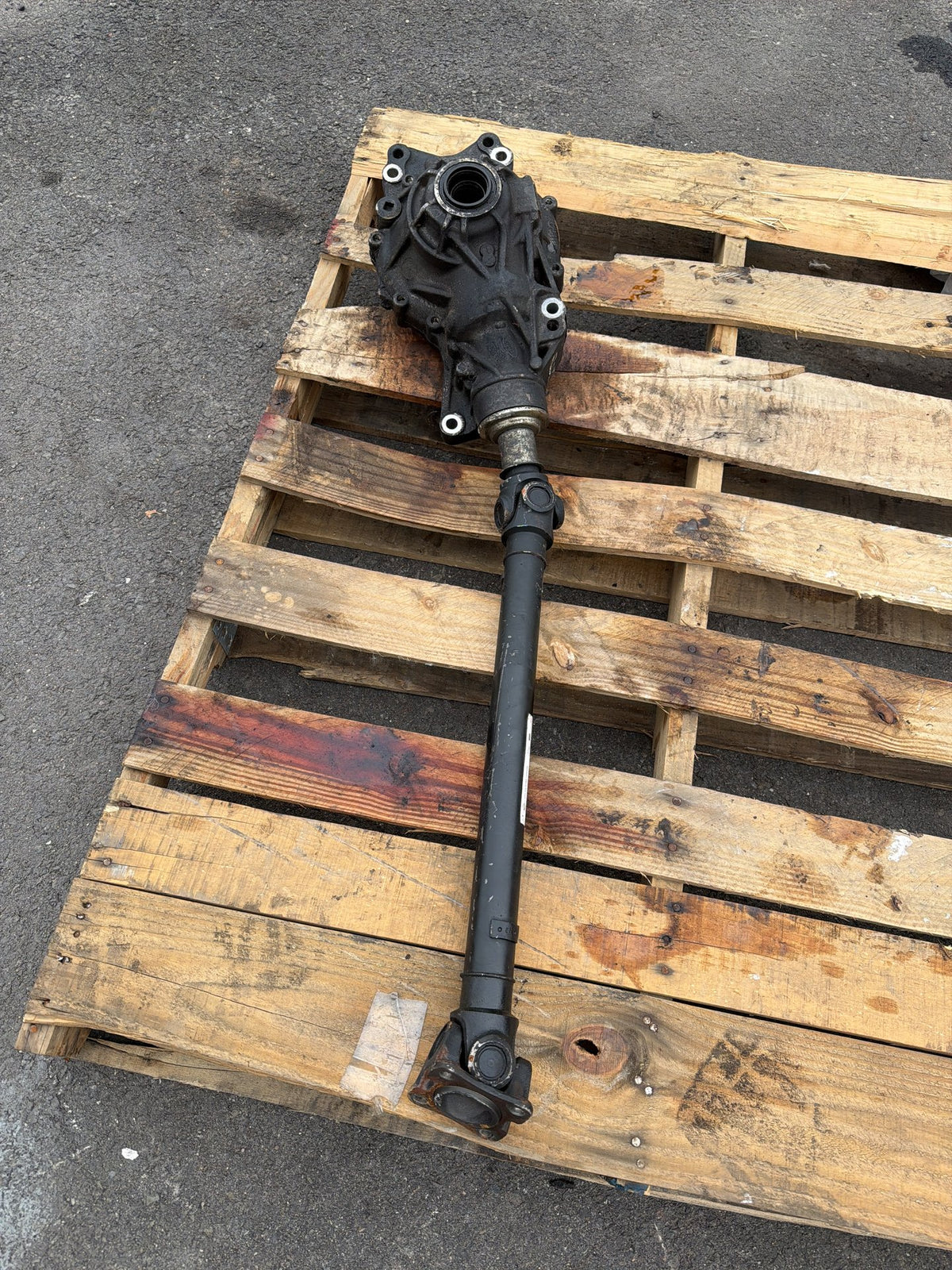 2017-2020 Jaguar F-Pace 2.0L 115K Front Differential Carrier W/Drive Shaft OEM
